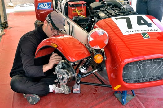chases of Caterham on the circuit of the Cevennes with Ales in the French department of Gard the May 24th and 25th, 2013. mechanical maintenance