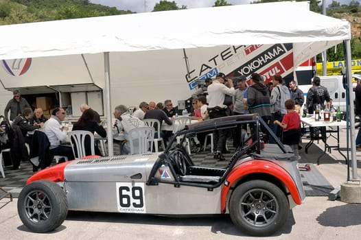 chases of Caterham on the circuit of the Cevennes with Ales in the French department of Gard the May 24th and 25th, 2013. the pause lunch