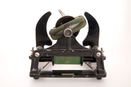 AC DC electromagnetic manual motor generator for educational purposes