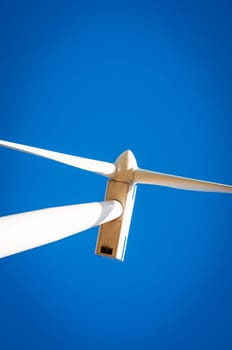 An image of windturbine on sunny day