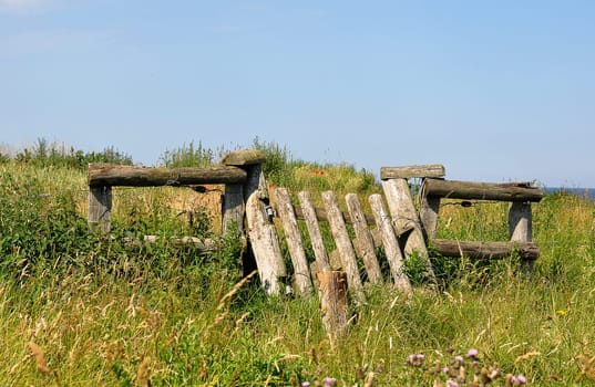 Gate