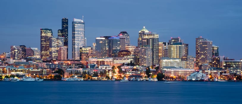 Sunset over Seattle an Lake Union Lakefront