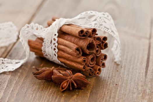 Cinnamon sticks with lace braid roasted,shallow depth