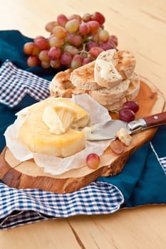 Caese,bread and fresh grapes