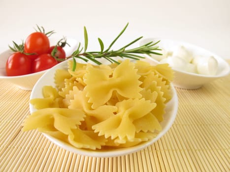 Colourfalle,tomatoes and mozzarelle balls