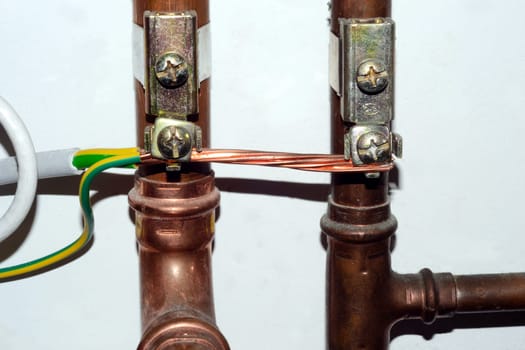 Grounding on the water pipe