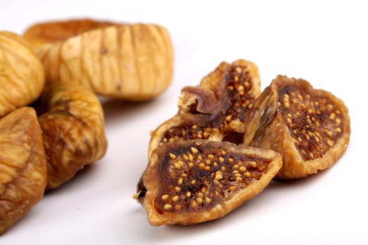 fig fruit, whole, halves