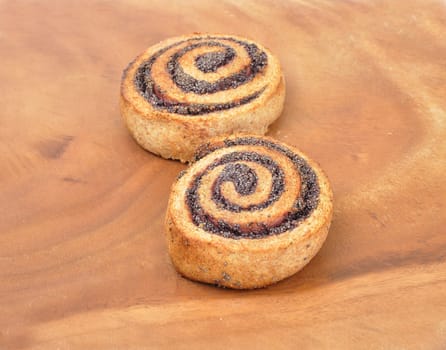 Poppy snails