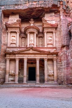 Al Khazneh - most famous tomb in Petra, Jordan