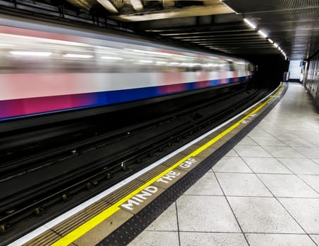 Mind the gap warning in the London underground