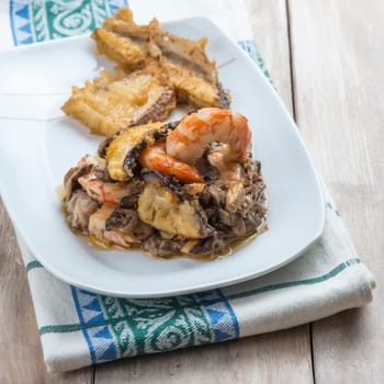 Parasol mushrooms and cep with prawns