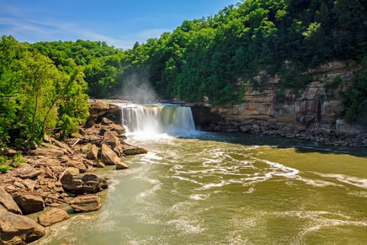 Scenic view of Cumberland falls in southern Kentucky in spring