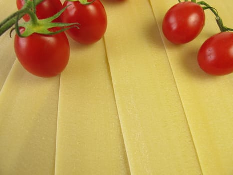 Lasagna sheets and tomatoes