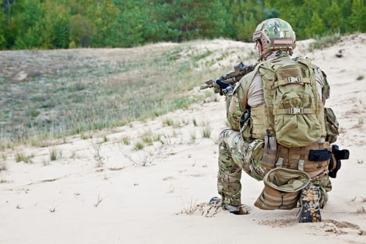 US soldier in the desert during the military operation