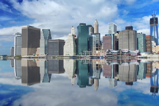 Lower Manhattan reflection (New York City, USA)).