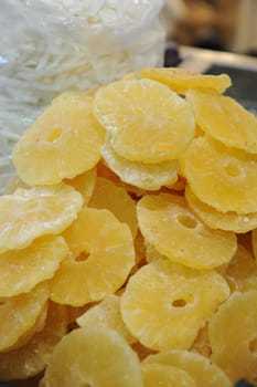 Dried pineapple rings