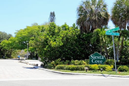 SIESTA KEY, FLORIDA - MAY 9, 2013