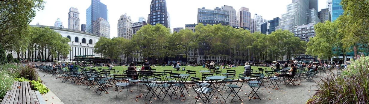 NEW YORK -SEPTEMBER 03