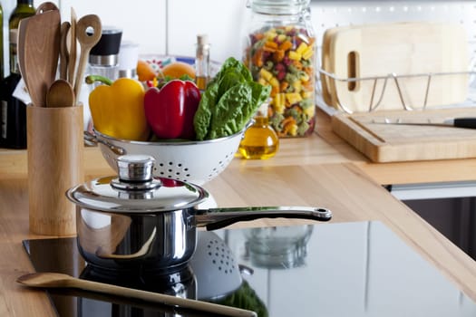 Cooking pot and other kitchen utensils