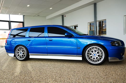 a very stylish and well groomed combi car