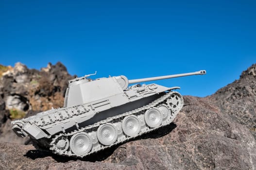 Old Ancient Vinatge Figurine Model Gray Tank From World War