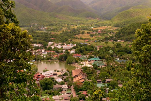 Die Landschaft mit der Bergstrasse zwischen Mae Hong on und pai in der Bergregion von Mae Hong Son im norden von Thailand in Suedostasien.