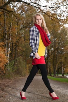 Blong teenage fashion girl in the autumn