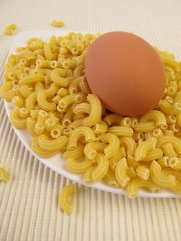Egg noodles and an egg