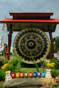Ein Gong Shop im Gong Village Phibun Mangsahan in der Umgebung von Ubon Ratchathani im nordosten von Thailand in Suedostasien.