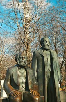 Marx-Engels-Denkmal Deutschland Berlin / Marx-Engels-Monument Germany Berlin