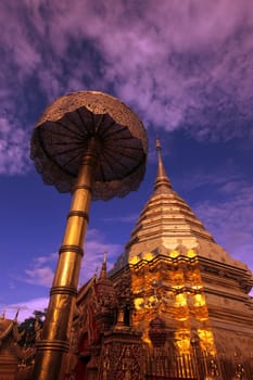 Der Chedi der Tempel Anlage des Wat Phra That Doi Suthep bei Chiang Mai in der Provinz Chiang Mai im Norden von Thailand in Suedostasien.