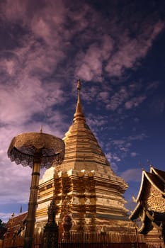 Der Chedi der Tempel Anlage des Wat Phra That Doi Suthep bei Chiang Mai in der Provinz Chiang Mai im Norden von Thailand in Suedostasien.