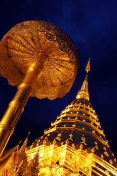 Der Chedi der Tempel Anlage des Wat Phra That Doi Suthep bei Chiang Mai in der Provinz Chiang Mai im Norden von Thailand in Suedostasien.