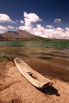 Asia,South East,Indonesia,Bali,Island,BaturSee,Lake,Lake,Gunung Batur,Mountain Batur,Volcano,Crater Lake,Landscape,Kedisan,Boat,Installation,Fishing Boat,(Urs Flueeler)