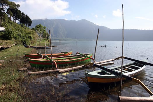 Asia,South East,Indonesia,Bali,Island,Bratan Lake,Bratan,Lake,Lake,Landscape,Nature,Boat,Harbour,Fishing Boat,(Urs Flueeler)