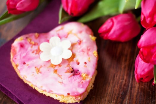 Heart cake