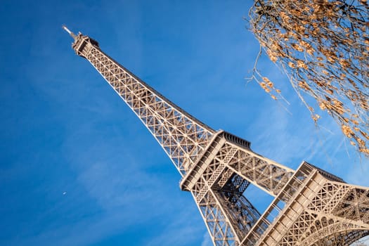 eiffeltower in paris landmark in front of blue sky in spring architecture view