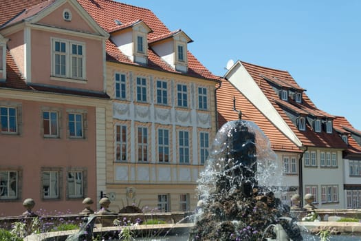 Fountain swell seam in townhouses in Gotha