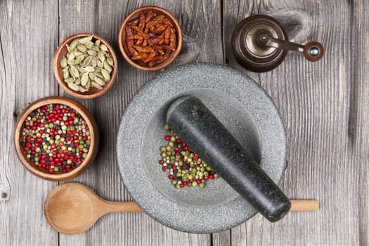 Mortar with peffer grains and pepper mill