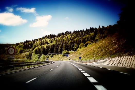 Picture of a empty highway.