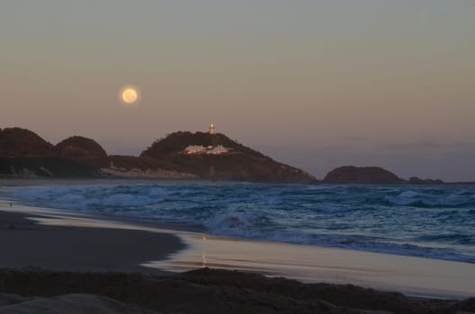 moonrise above the sealrocks lighthouse