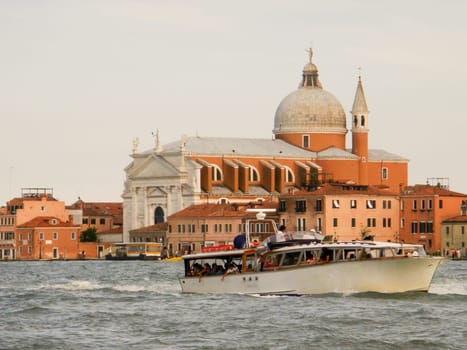 venice,old town,city trip,day trip,honeymoon,ferry,boat tour