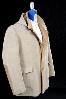 Wool Coat beige, inserts and covers in velvet. Detachable hood.