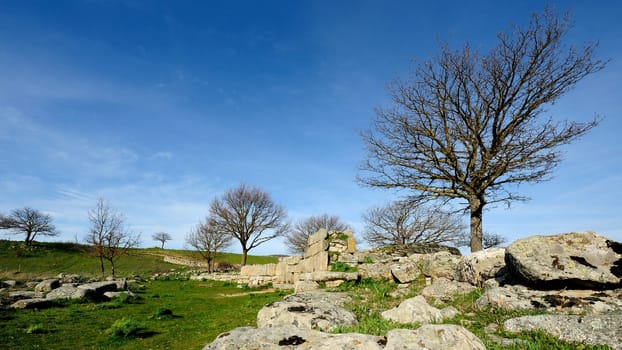 Giants' Tombs of Madau...The necropolis of Madau is located near the Nuraghe complex known as the Gremanu, a necropolis nuragica which is the plateau of Pratobello. Barbagia Ollolai in the middle of the valley of the riu Madau, in the direction of the step of Corru 'and Boi. The complex includes four burial tombs of the giants, made nuragica age, dating back to the Late Bronze-Late Bronze Age (1300-900 BC).