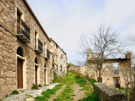 Osini old in the past, what is now a true ghost town, it was a center of 1,500 inhabitants. Even Osini Vecchio, as well as Gairo, was abandoned after the terrible flood of 1951.