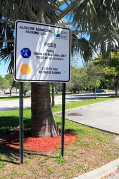 POMPANO BEACH, FLORIDA - FEBRUARY 12, 2014