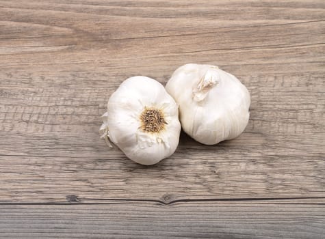 Garlic on wood