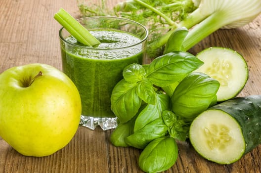 Green smoothie with fresh ingredients
