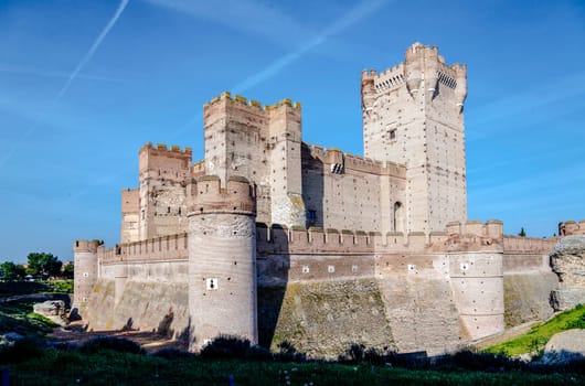 Famous Castle of La Mota (Castillo de la Mota) in the morning - one of the best preserved and most beautiful medieval fortresses of Spain.
