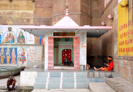 VARANASI, INDIA - SEPTEMBER 21, 2009